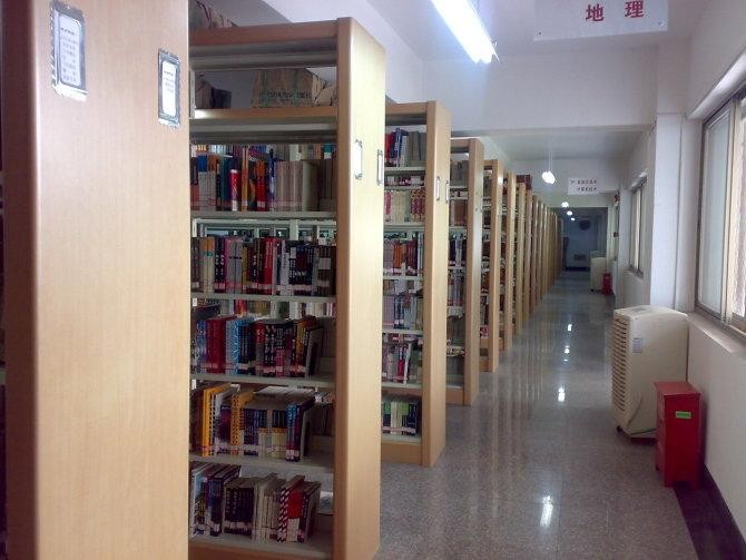 圖書館除濕機(jī)