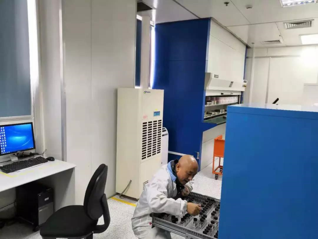 線路板車(chē)間除濕機(jī)